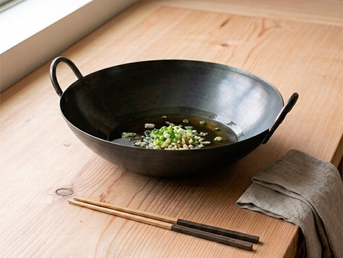 Tsubamesanjo iron wok Cookware